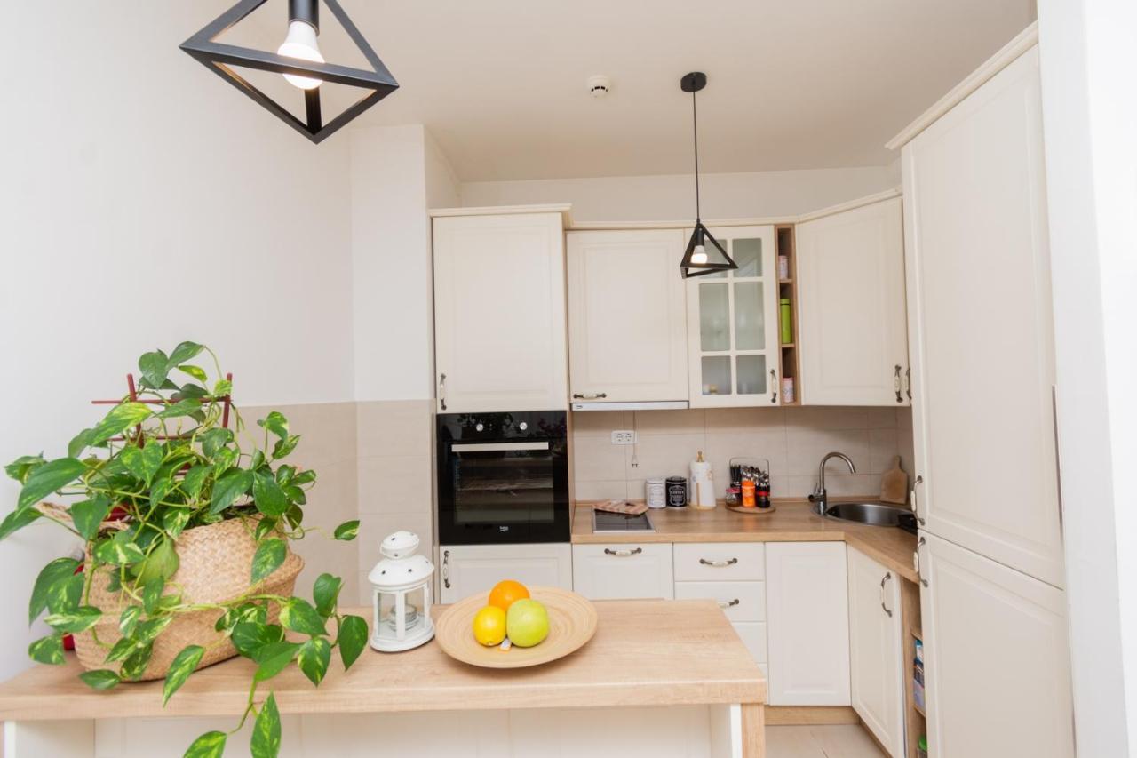 Lux City Apartment With Parking Подгорица Экстерьер фото