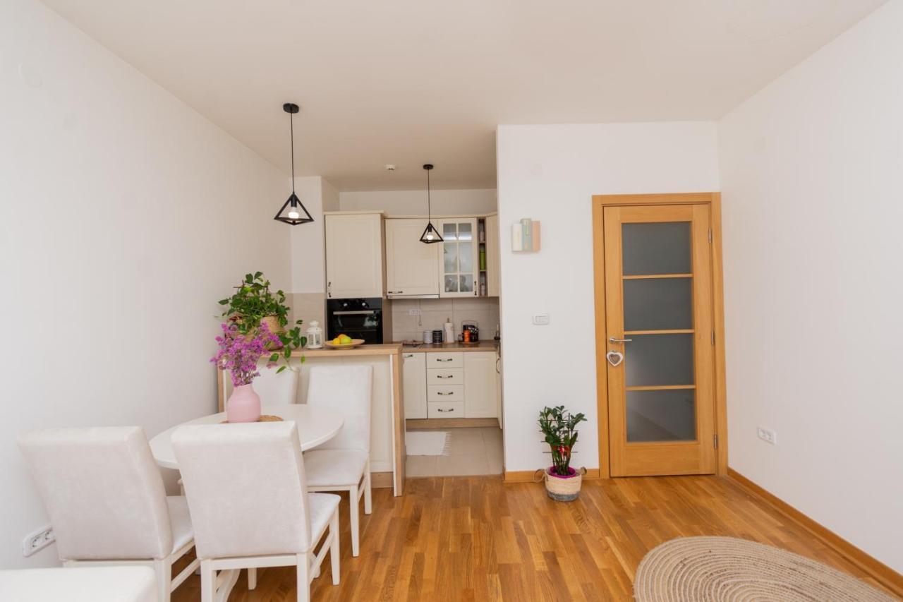 Lux City Apartment With Parking Подгорица Экстерьер фото
