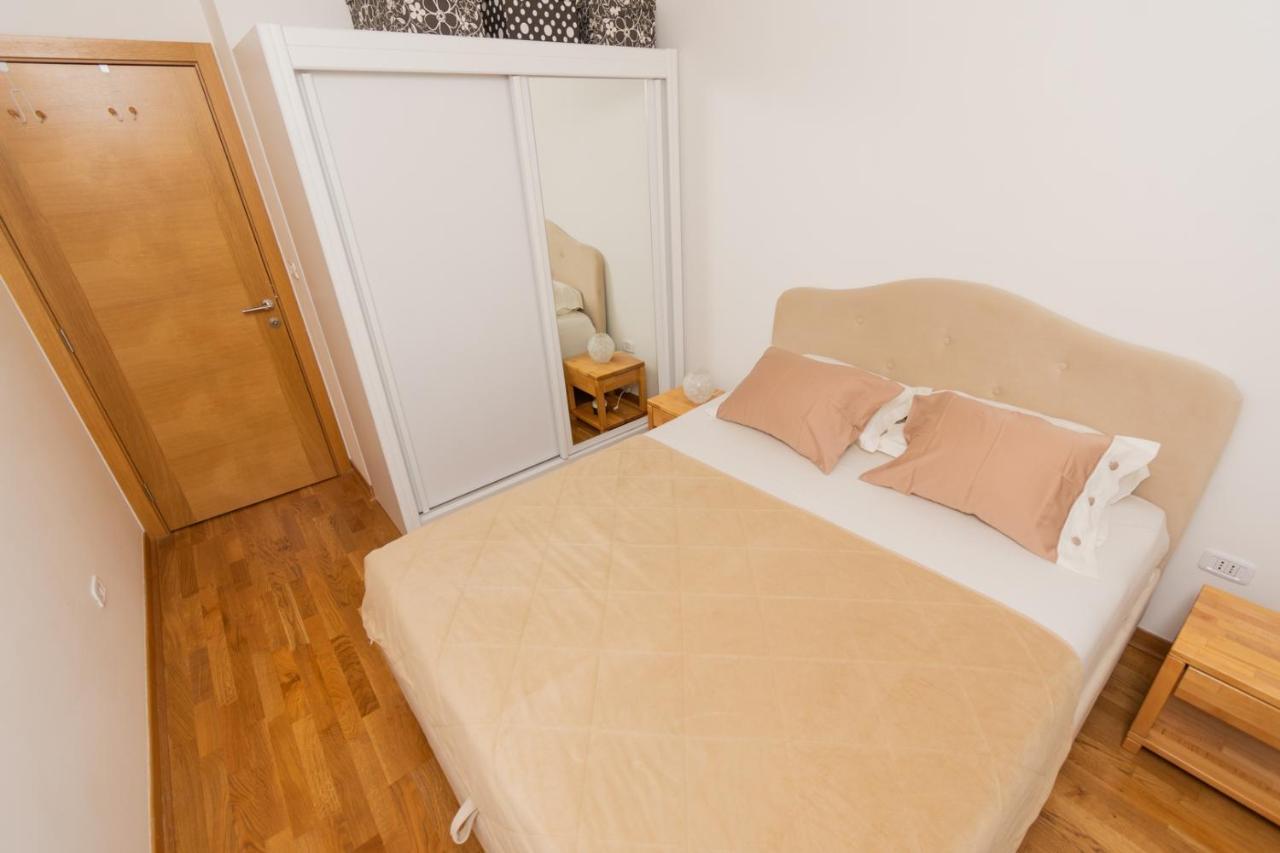 Lux City Apartment With Parking Подгорица Экстерьер фото