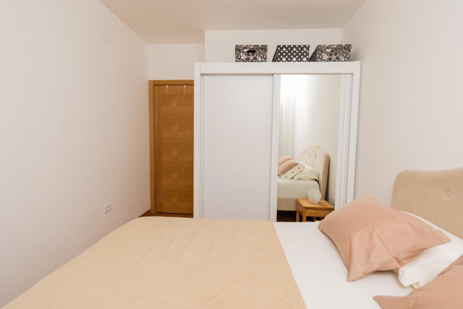 Lux City Apartment With Parking Подгорица Экстерьер фото
